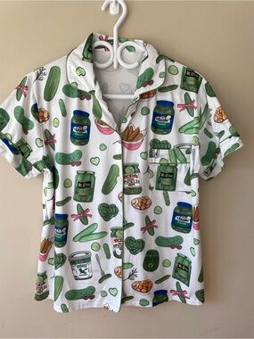 Ladies Short Sleeve Button-Up Shirt - Pickle & Olive Print - Vlasic & Mt Olive 🫒